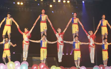 16AcrobatShow001